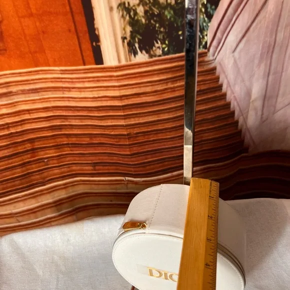 NWOT Dior Original Vanity case, a luxury item from French  Christian Dior - Picture 3 of 11
